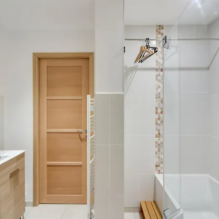 Triplex 7p Avec Terrasse, Parking Et Casier A Skis - Centre De Cauterets, A 250m Des Pistes - Fr-1-401-173