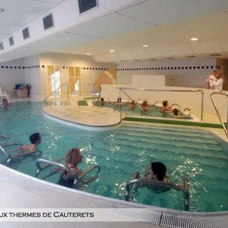 Triplex 7p Avec Terrasse, Parking Et Casier A Skis - Centre De Cauterets, A 250m Des Pistes Ferienhaus