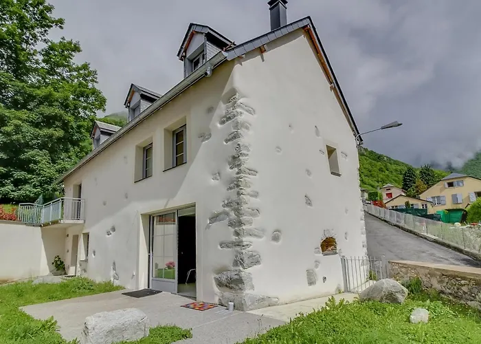 Дом отдыха Triplex 7p Avec Terrasse, Parking Et Casier A Skis - Centre De Cauterets, A 250m Des Pistes - Fr-1-401-173